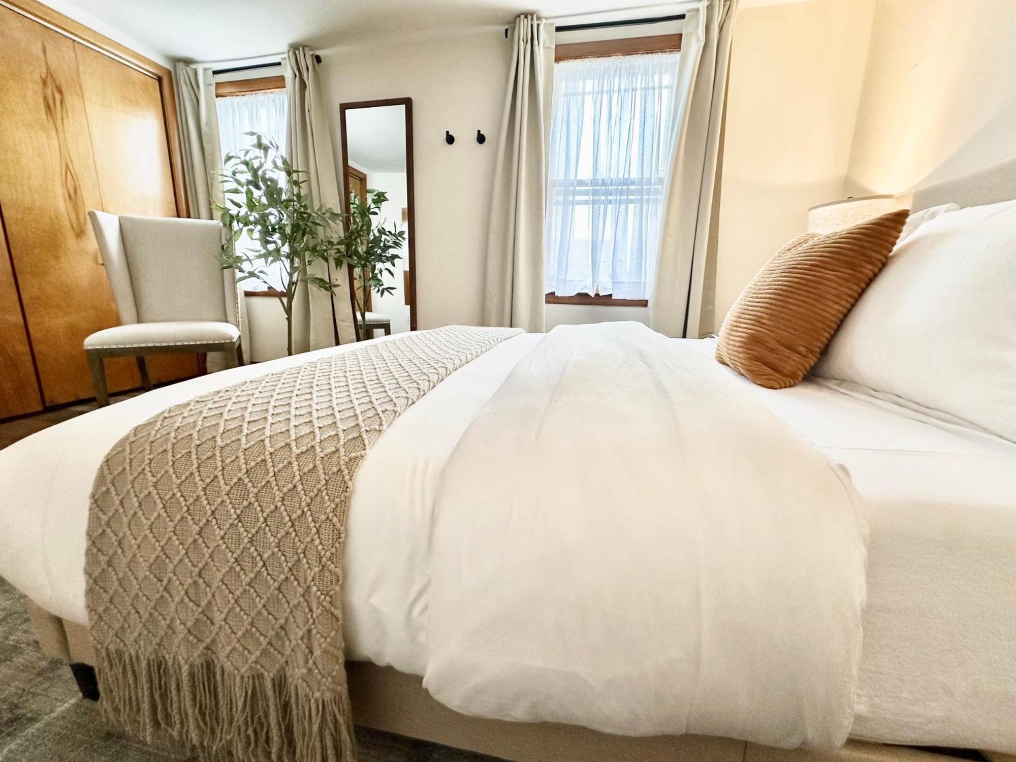 Ao Destinations - Wooster Street In Little Italy New Haven Apartamento Quarto foto